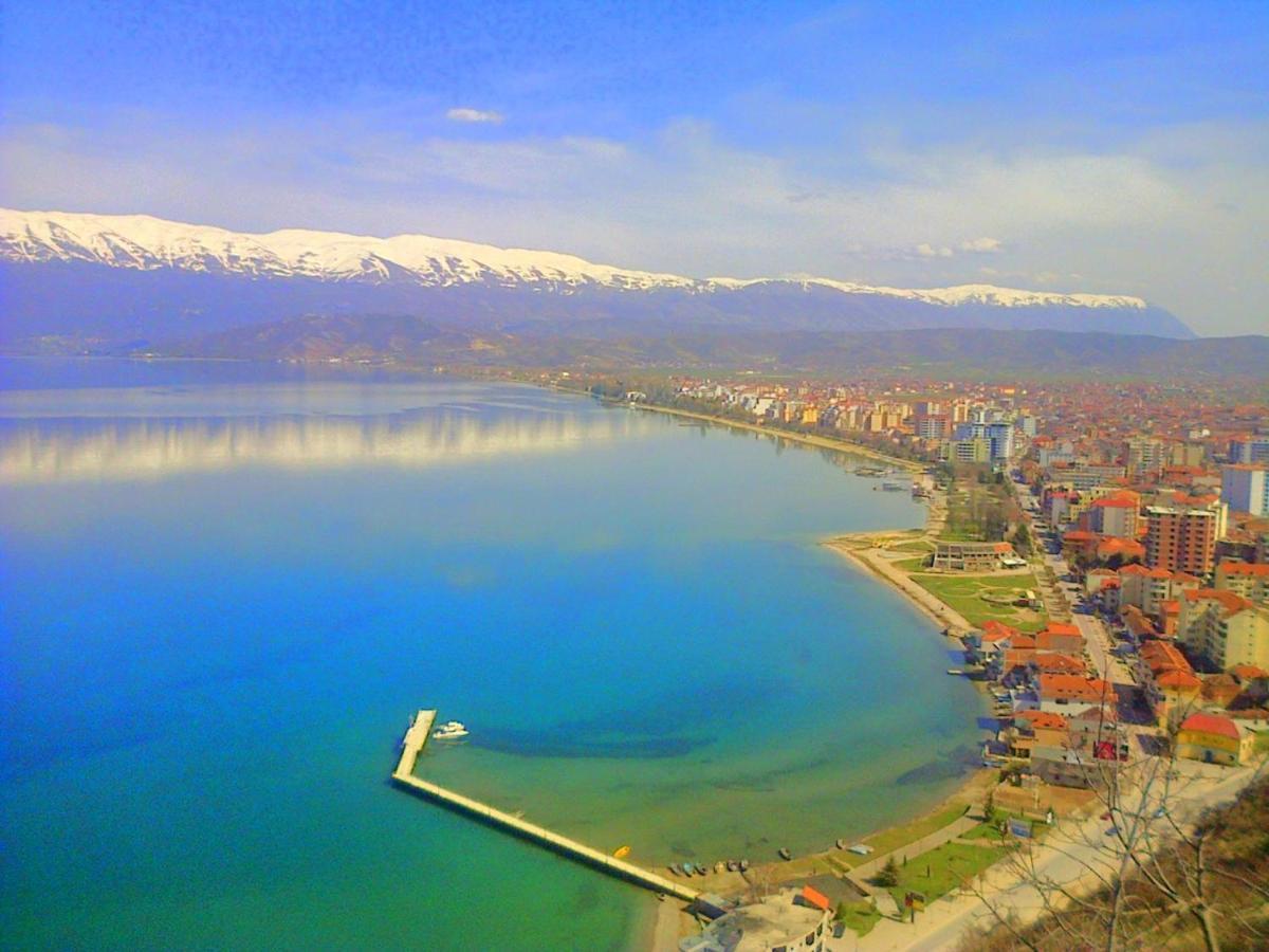 Toka Hotel Restaurant Поградец Экстерьер фото