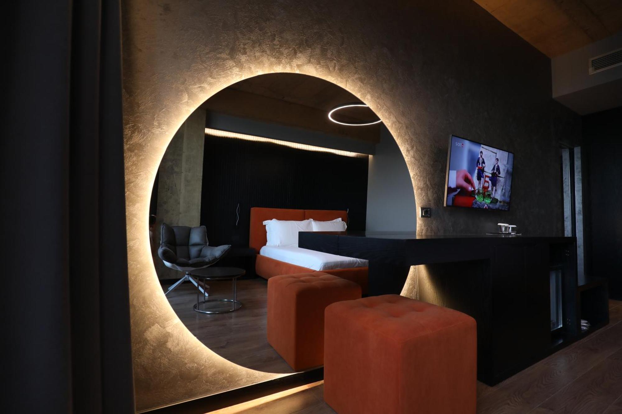 Toka Hotel Restaurant Udenisht Экстерьер фото