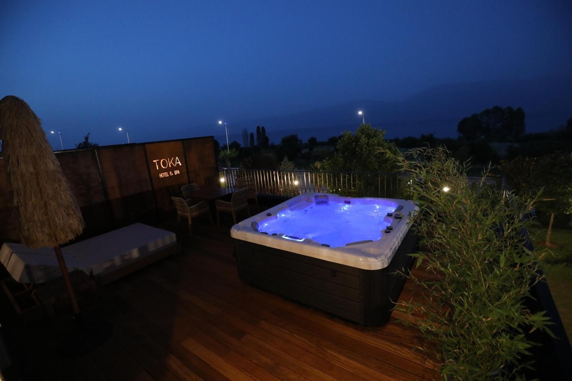 Toka Hotel Restaurant Udenisht Экстерьер фото