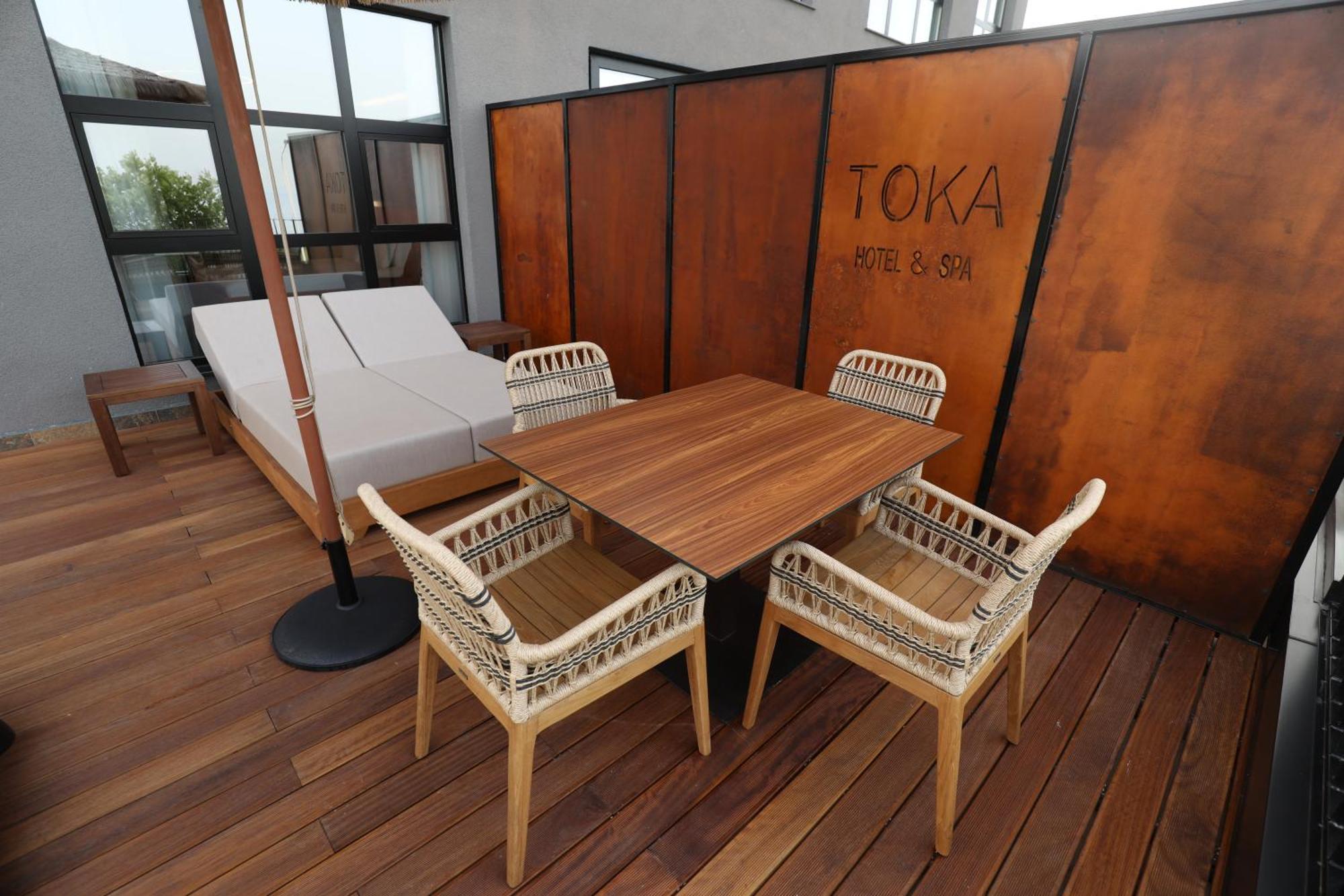 Toka Hotel Restaurant Udenisht Экстерьер фото