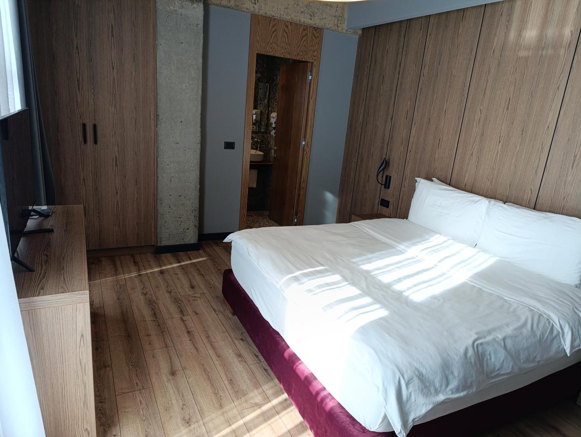 Toka Hotel Restaurant Udenisht Экстерьер фото
